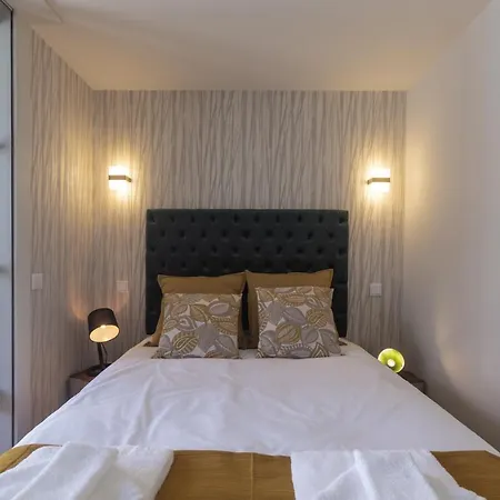 Cinema Luxury House بورتو