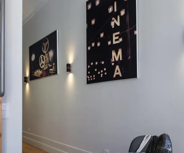 Cinema Luxury House بورتو